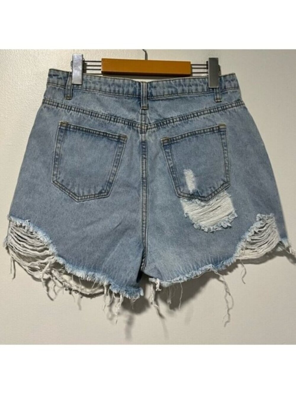 Missguided Extreme Rip Hem High-Waist Denim Shorts - Size US 8 - Picture 4 of 11